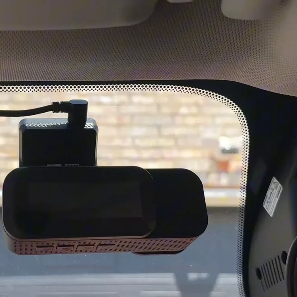The H2 installed on the windshield beside the mirror