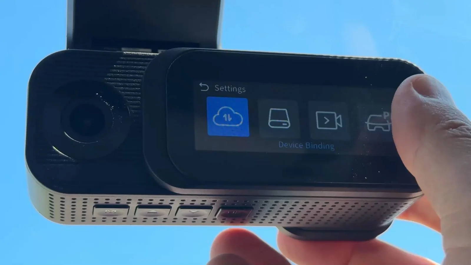 The H2’s own settings menu on its 2.99-inch screen